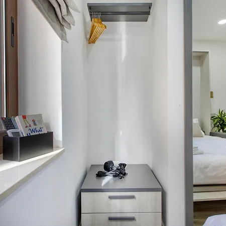 Апартаменты Private 5 With Shared Kitchen At The New Casa Vittoria By Sf Homes