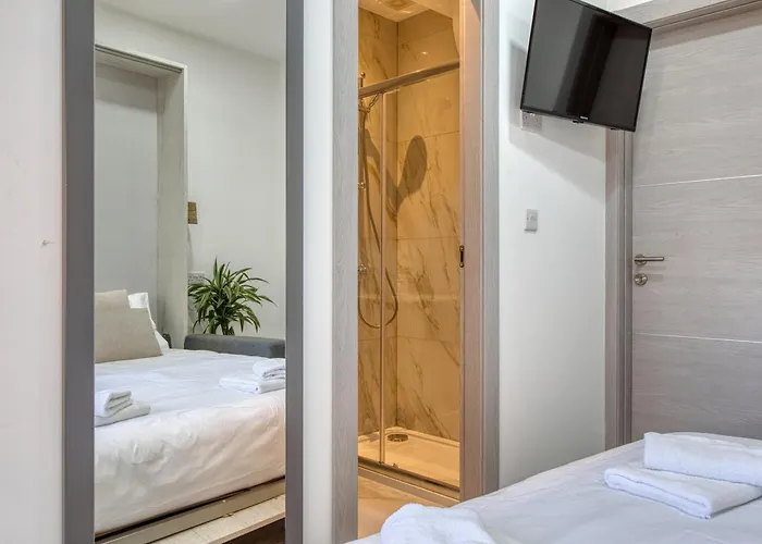 Апартаменты Private 5 With Shared Kitchen At The New Casa Vittoria By Sf Homes